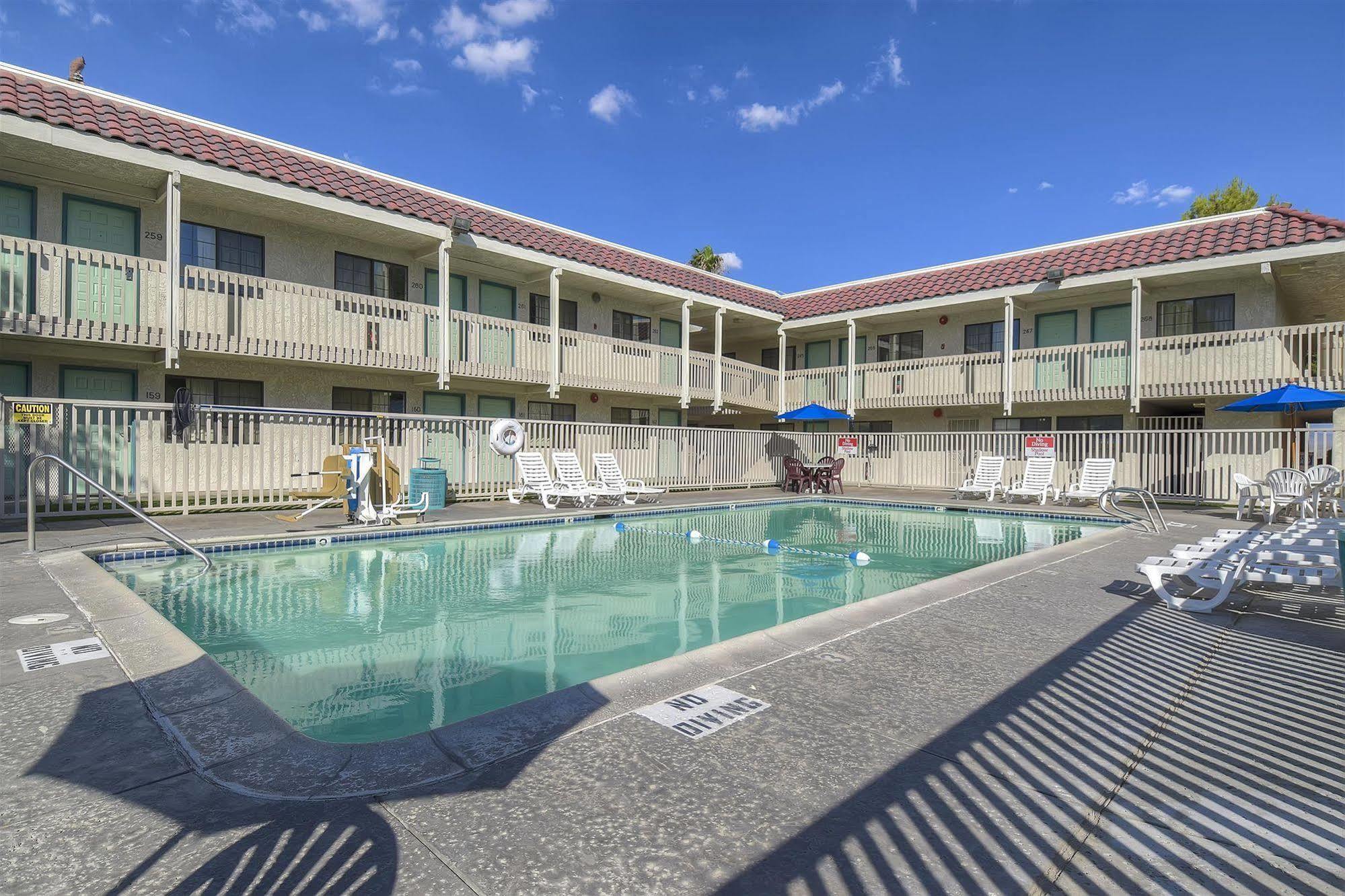 Motel 6-Barstow, Ca Екстер'єр фото