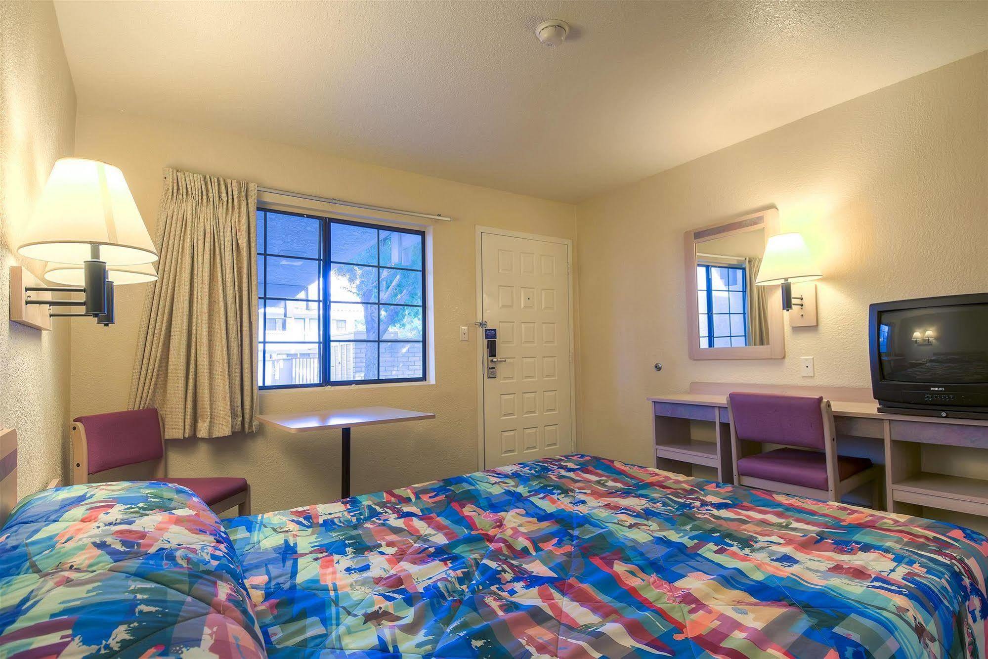 Motel 6-Barstow, Ca Екстер'єр фото