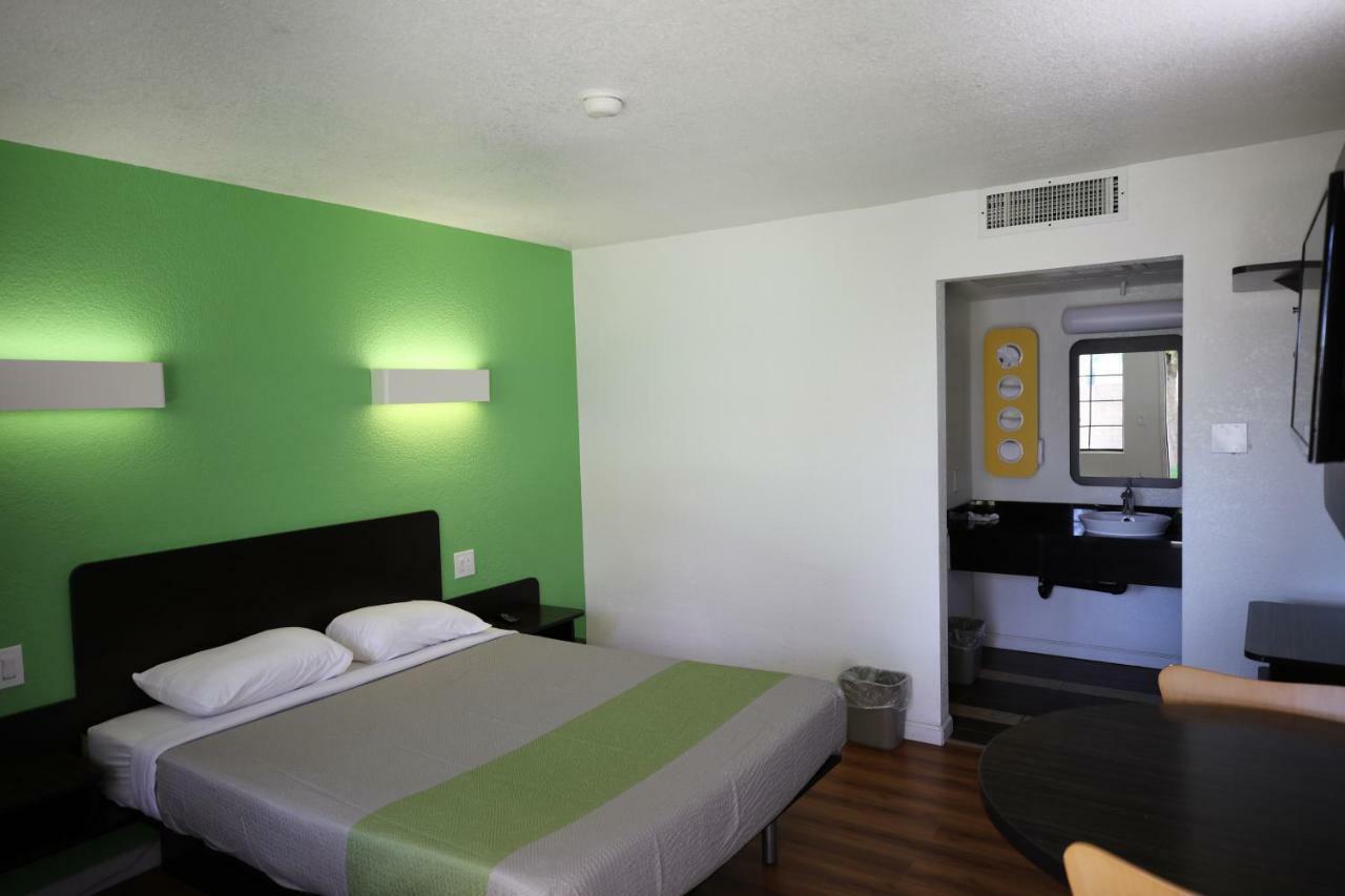 Motel 6-Barstow, Ca Екстер'єр фото
