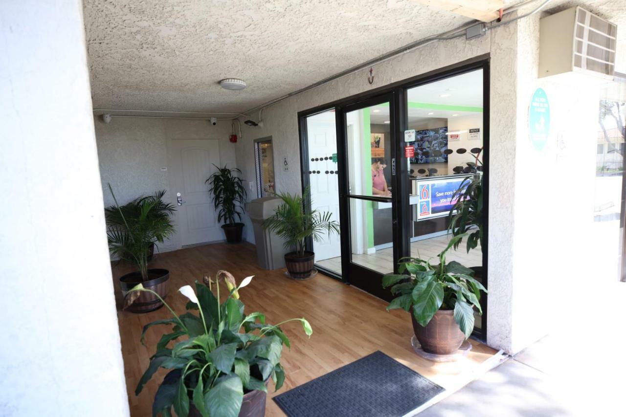 Motel 6-Barstow, Ca Екстер'єр фото